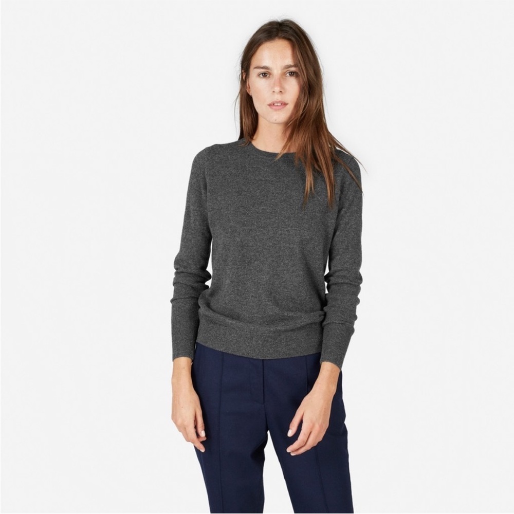 Everlane Gray Cashmere Crew Sweater - Size M